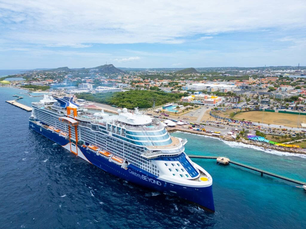 Cruise passengers observing the port city during a cruise port day
